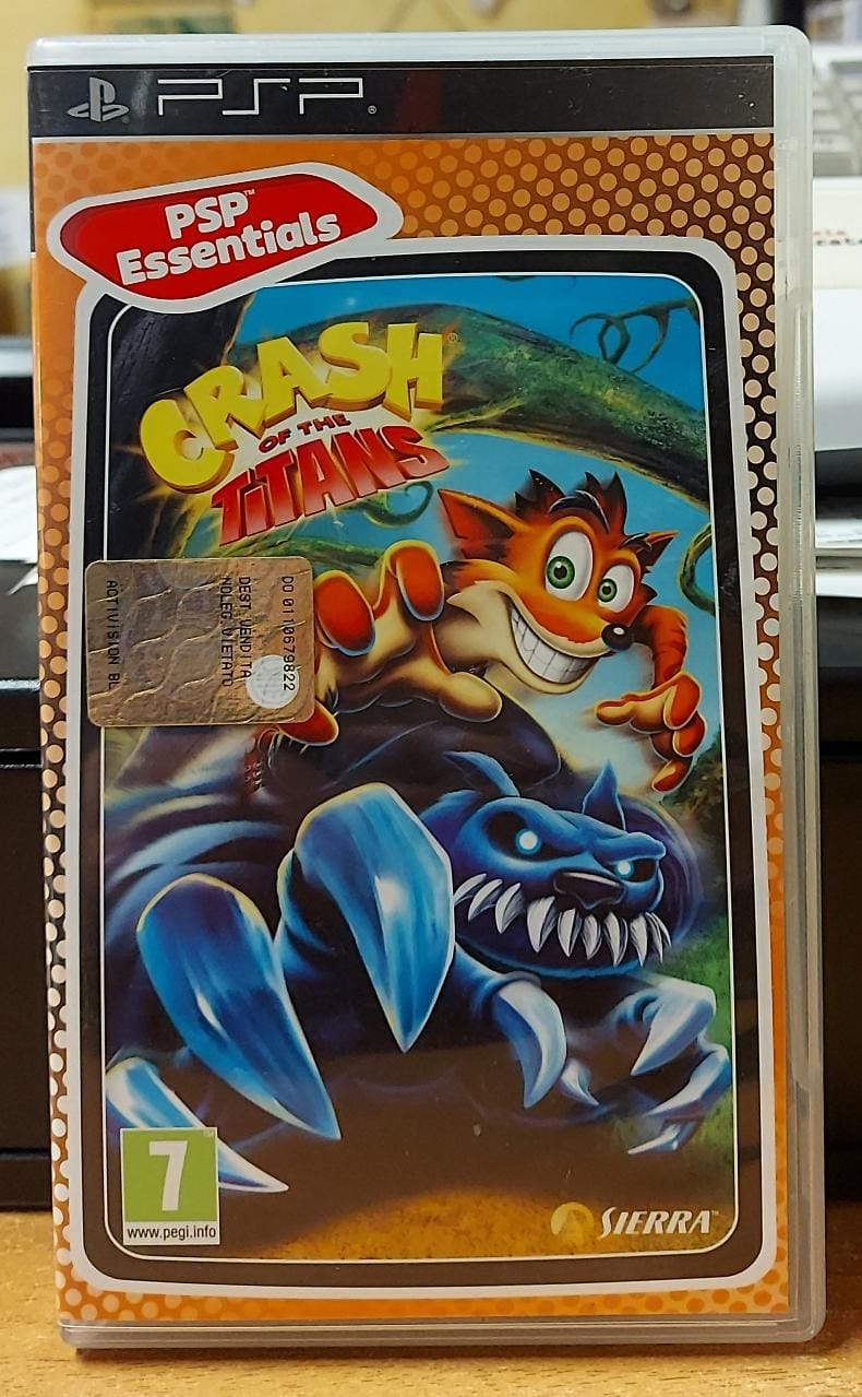 CRASH OF THE TITANS - PSP ESSENTIALS