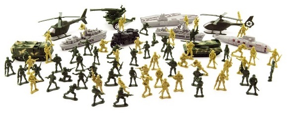 Set soldatini con accessori plastica 81 pz