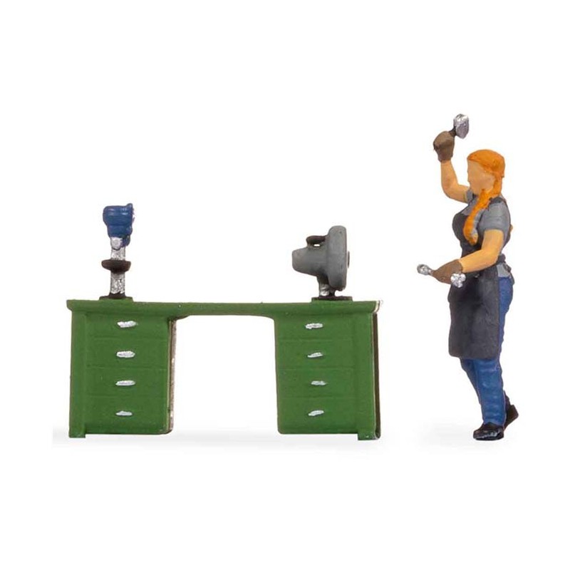 Al lavoro. NOCH 16515