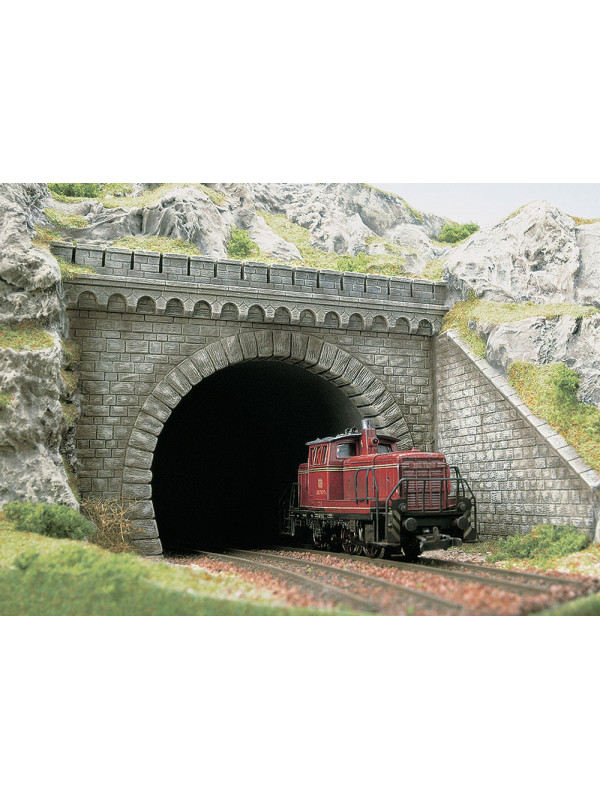BUSCH 7023 Scala HO Portale per galleria a due binari con due muri di sostegno