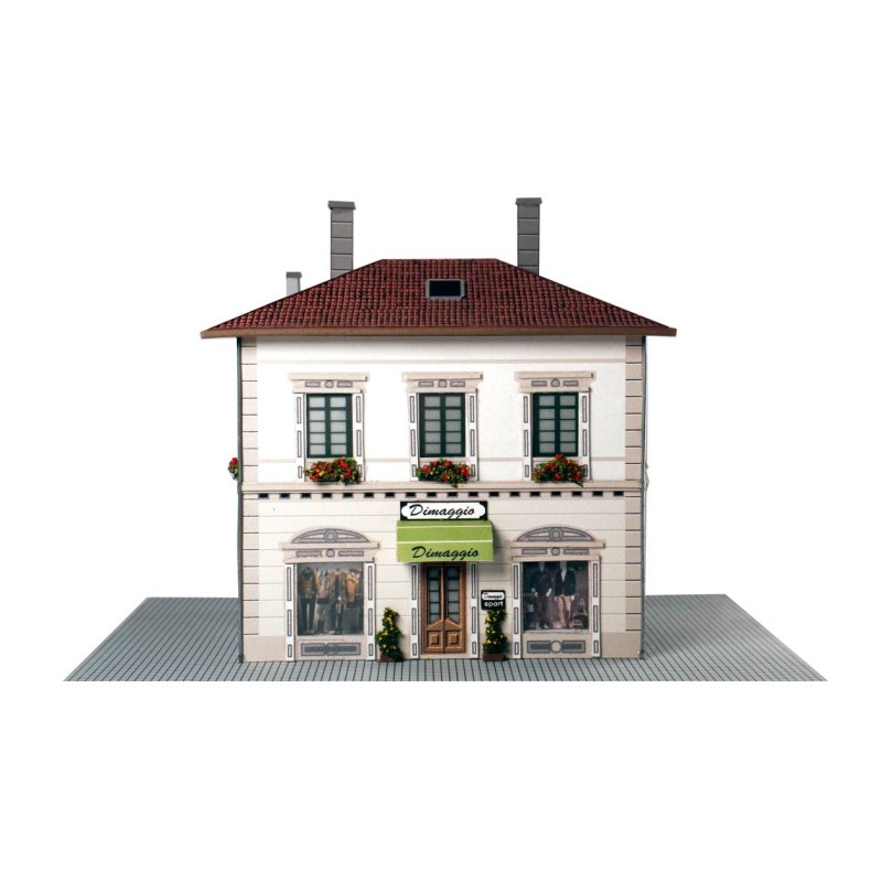 Edificio con piano terra commerciale. ETM H0110