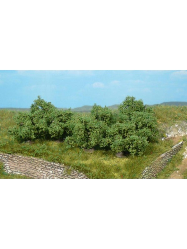 HEKI 1735 Confezione di otto cespugli verdi con piedistallo (altezza cm. 4)