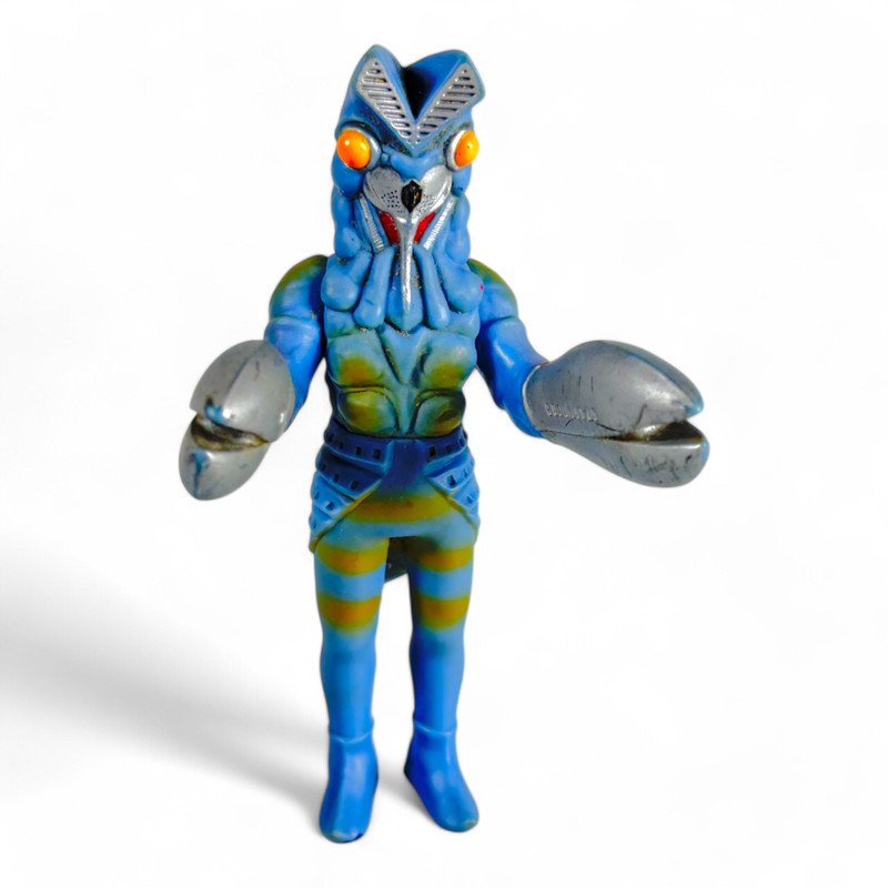 Ultraman: Ultra Kaiju Series - Alien Baltan Japanese Sofubi Figure