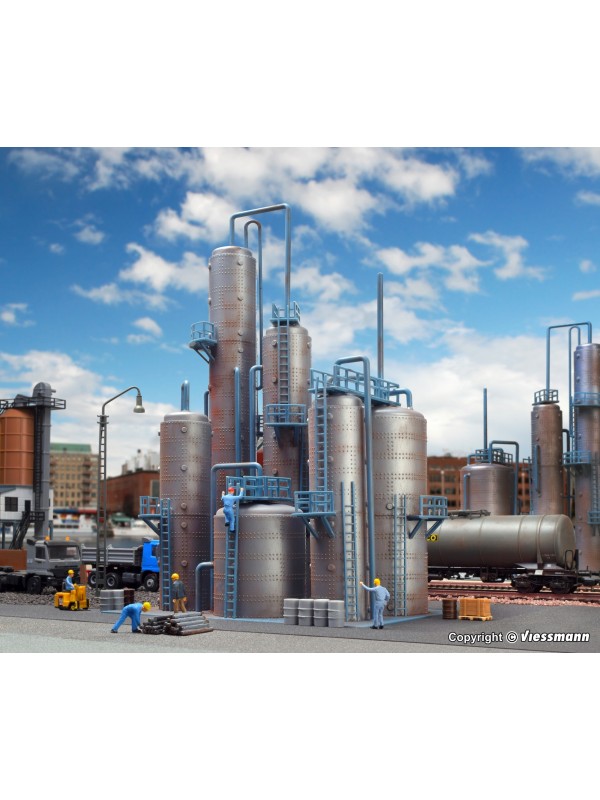 VOLLMER 45525 Scala HO Zona industriale: Impianto chimico di petrolio